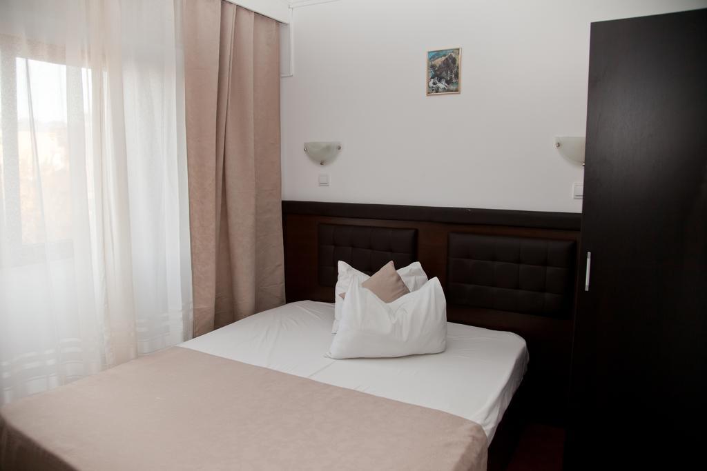 Hotel Metropol Piteşti Camera foto