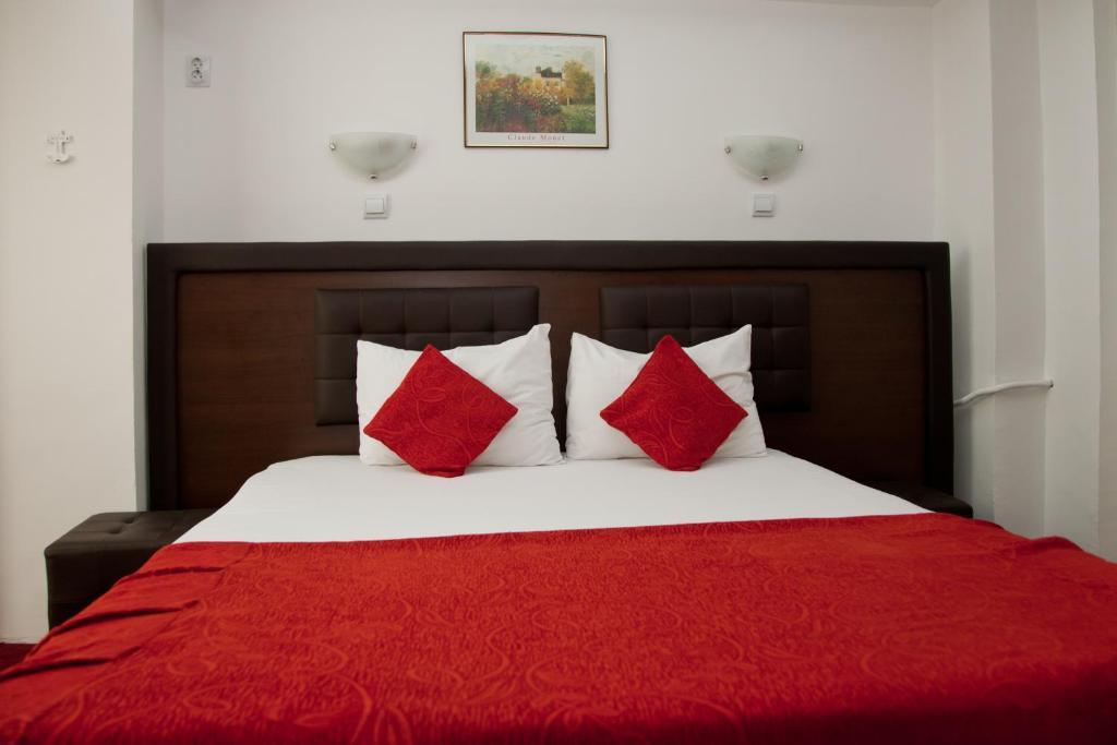 Hotel Metropol Piteşti Esterno foto