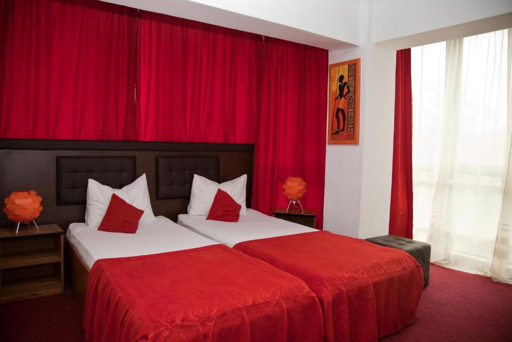 Hotel Metropol Piteşti Esterno foto