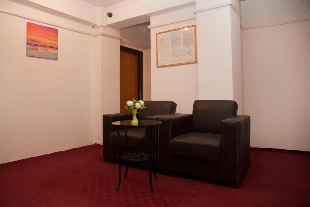 Hotel Metropol Piteşti Esterno foto